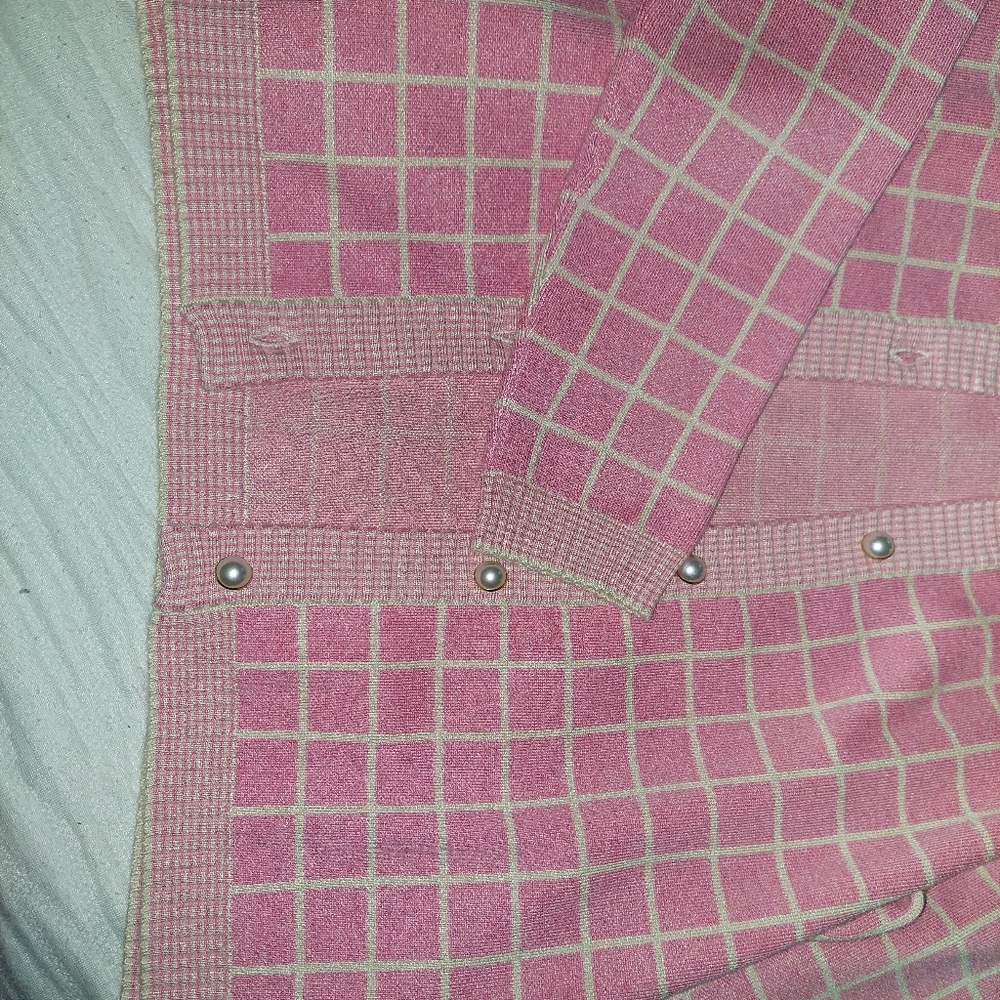 Sweater - Picture 5 of 5